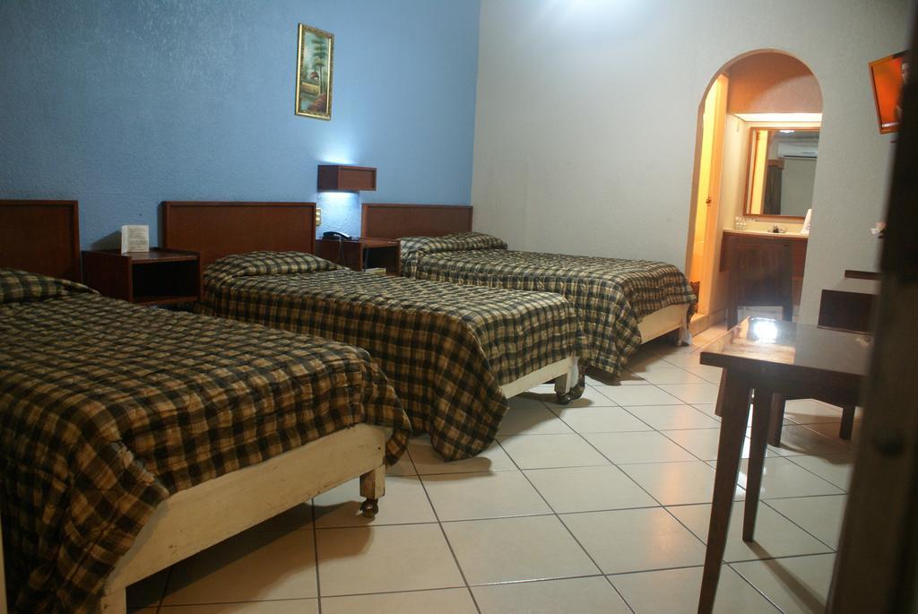 Hotel De Mexico Heroica Matamoros Zimmer foto